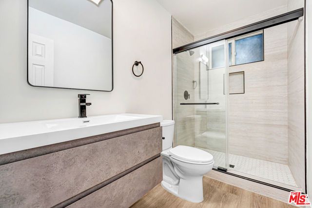 525 N Sweetzer Avenue 3, West Hollywood, CA 90048