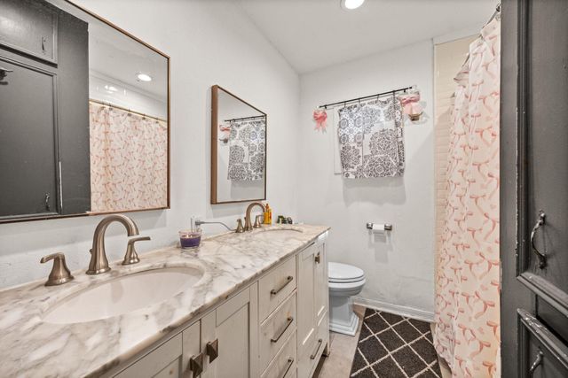 6942 Moss Rose Street, Houston, TX 77087