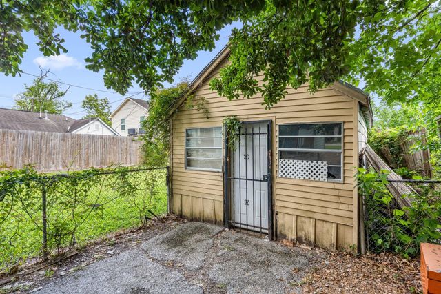 6942 Moss Rose Street, Houston, TX 77087