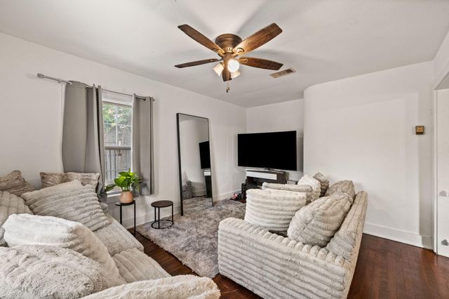 6942 Moss Rose Street, Houston, TX 77087