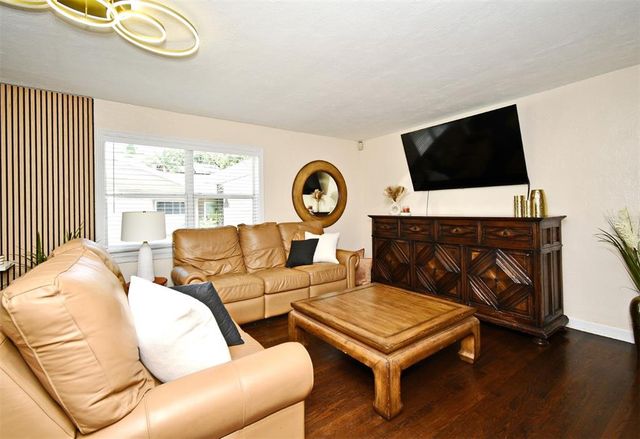 110 W PAR STREET, Orlando, FL 32804