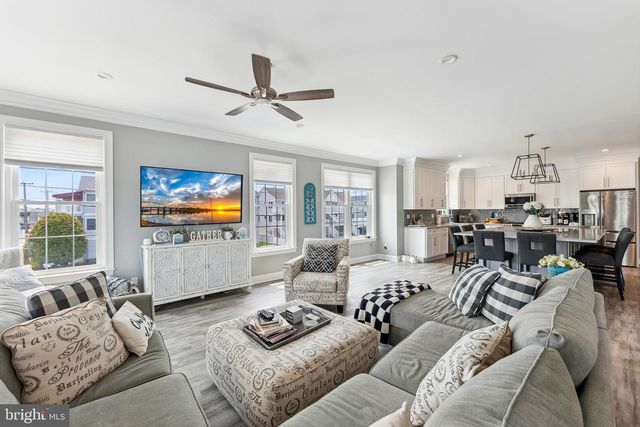 2410 S SURF AVE AVE, North Wildwood, NJ 08260