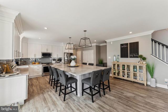 2410 S SURF AVE AVE, North Wildwood, NJ 08260