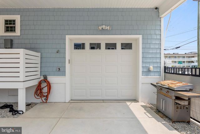 2410 S SURF AVE AVE, North Wildwood, NJ 08260