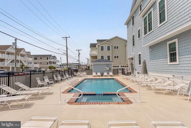 2410 S SURF AVE AVE, North Wildwood, NJ 08260