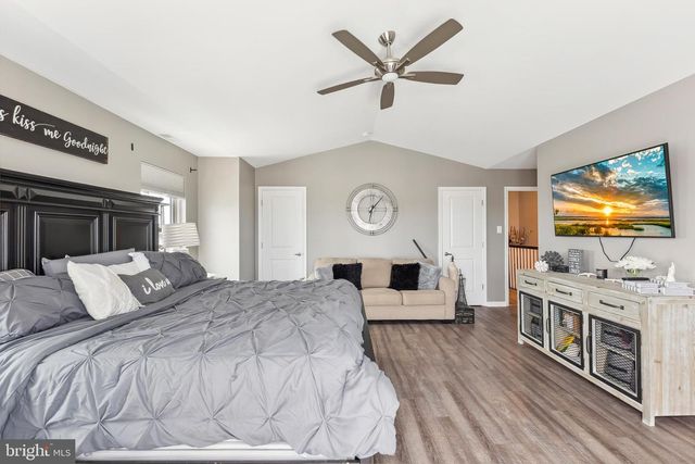 2410 S SURF AVE AVE, North Wildwood, NJ 08260