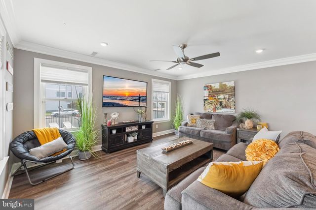 2410 S SURF AVE AVE, North Wildwood, NJ 08260