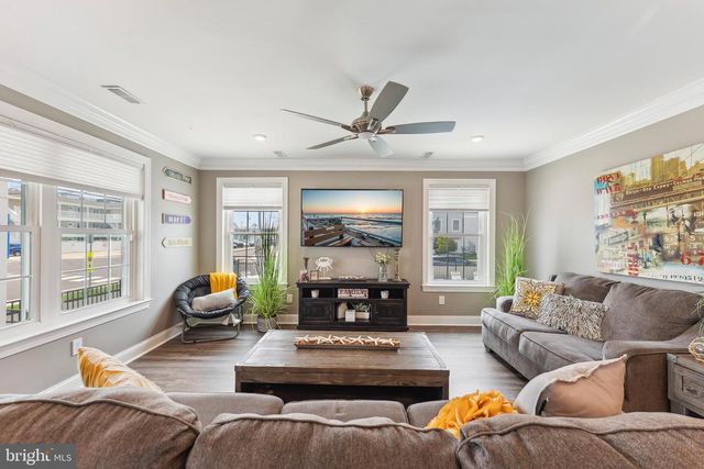 2410 S SURF AVE AVE, North Wildwood, NJ 08260