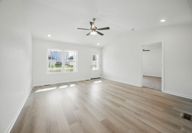 1178 Tybee Dr, Clarksville, TN 37042