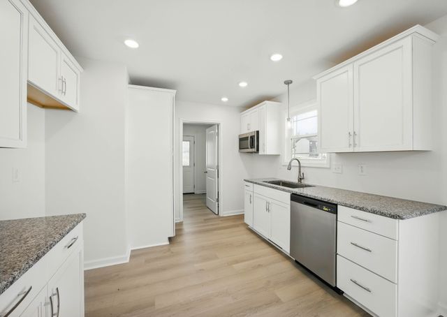 1178 Tybee Dr, Clarksville, TN 37042