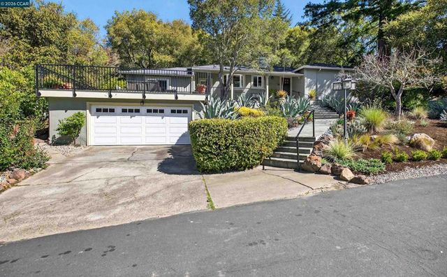 27 Glorietta Ct, Orinda, CA 94563