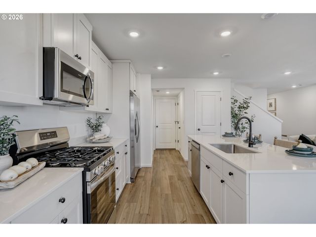 5721 Basalt Ct, Springfield, OR 97478