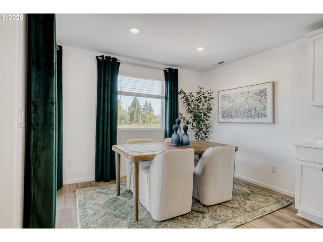 5721 Basalt Ct, Springfield, OR 97478