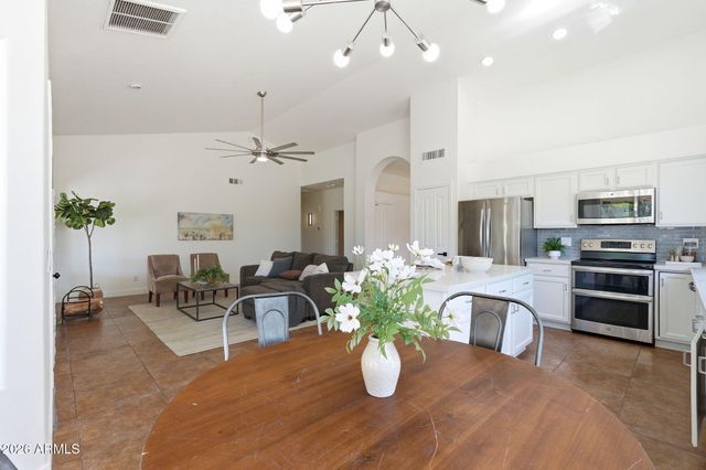 2407 N 132ND Avenue, Goodyear, AZ 85395