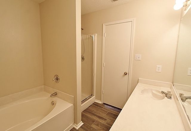 948 Applewood Drive, Cedar Hill, TX 75104