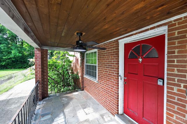 1499 Clovernoll Drive, North College Hill, OH 45231