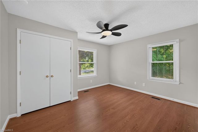 515 E Willowbrook Drive, Burlington, NC 27215