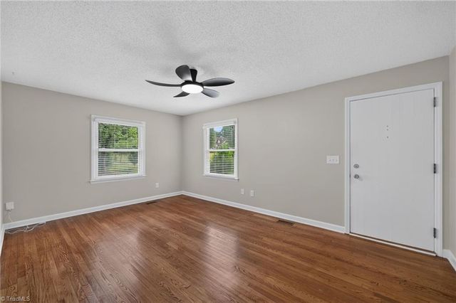 515 E Willowbrook Drive, Burlington, NC 27215