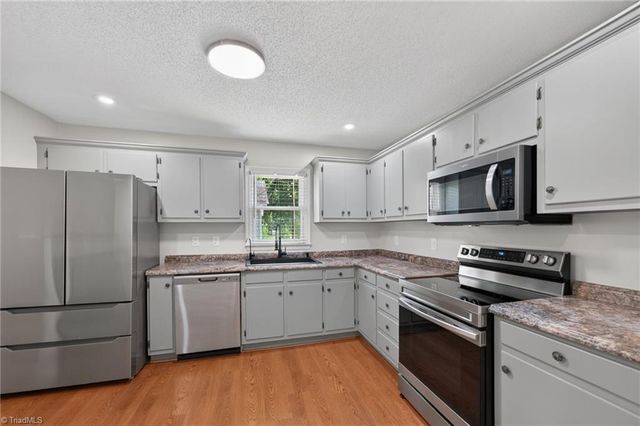 515 E Willowbrook Drive, Burlington, NC 27215