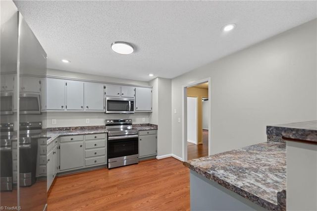 515 E Willowbrook Drive, Burlington, NC 27215