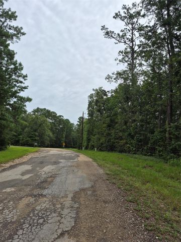 380 County Road 6494, Dayton, TX 77535