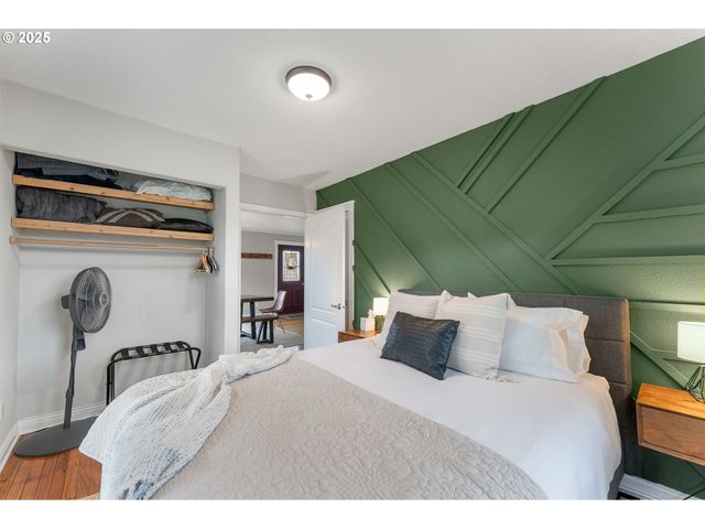 523 W BROCCOLI St, Roseburg, OR 97471