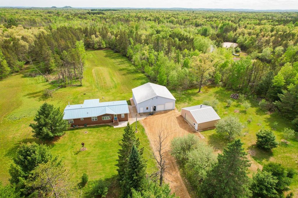 W6253 39th Street, New Lisbon, WI 53950