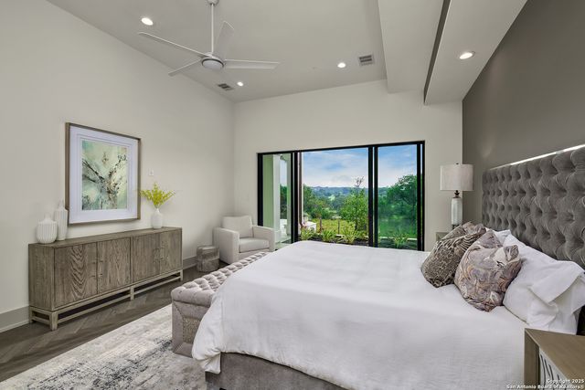 3728 Clubs Dr, Boerne, TX 78006