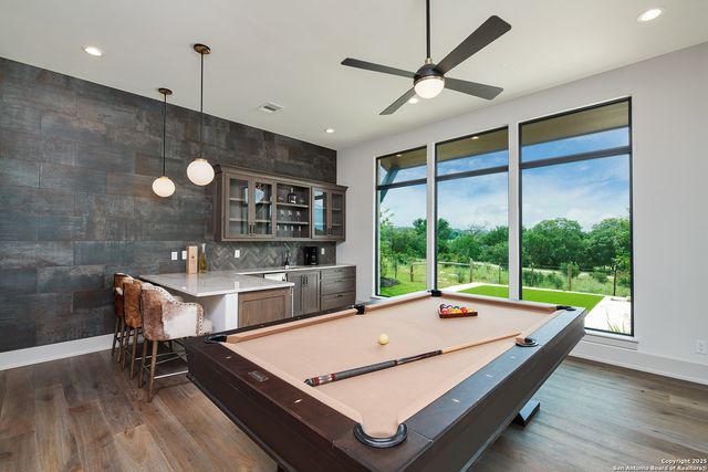 3728 Clubs Dr, Boerne, TX 78006