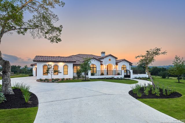 3728 Clubs Dr, Boerne, TX 78006