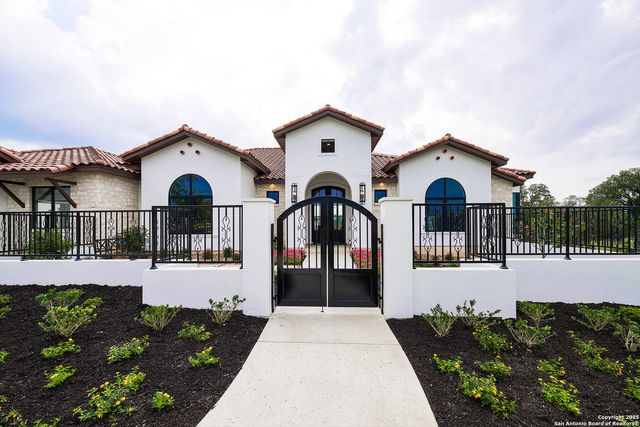 3728 Clubs Dr, Boerne, TX 78006