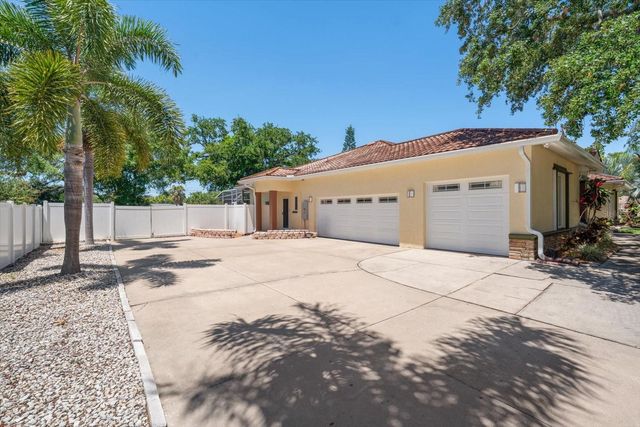2400 SHERWOOD LANE, Clearwater, FL 33764