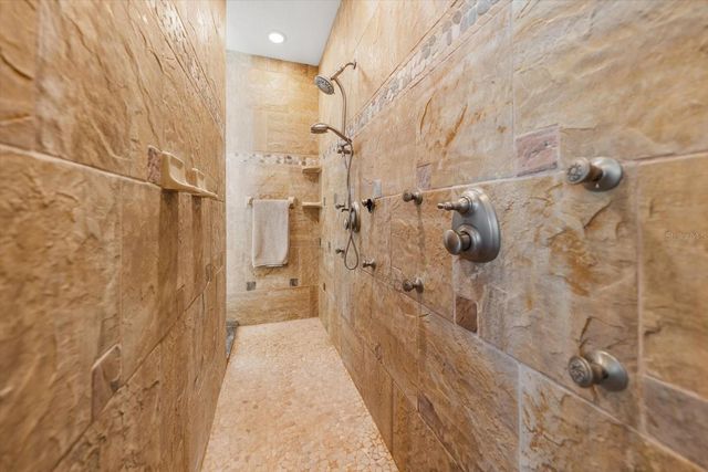 2400 SHERWOOD LANE, Clearwater, FL 33764