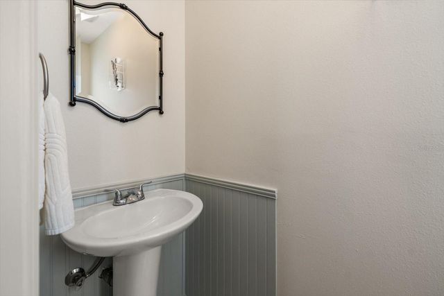 2400 SHERWOOD LANE, Clearwater, FL 33764