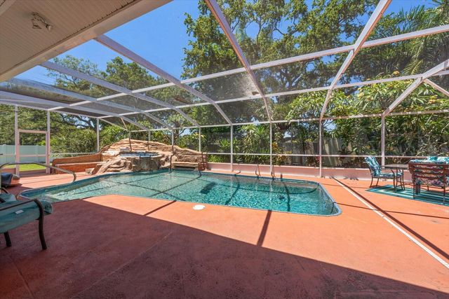 2400 SHERWOOD LANE, Clearwater, FL 33764