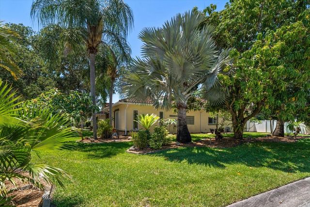 2400 SHERWOOD LANE, Clearwater, FL 33764