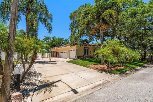 2400 SHERWOOD LANE, Clearwater, FL 33764