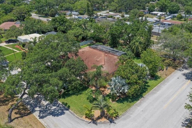 2400 SHERWOOD LANE, Clearwater, FL 33764