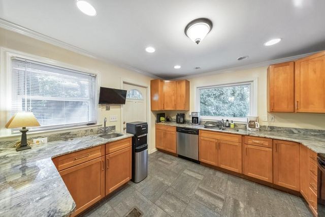 798 Pinehill Drive SE, Smyrna, GA 30080