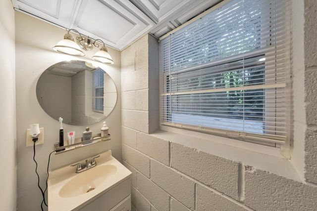 798 Pinehill Drive SE, Smyrna, GA 30080