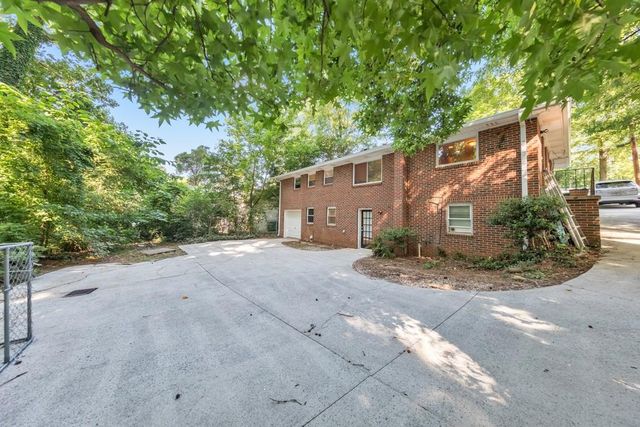 798 Pinehill Drive SE, Smyrna, GA 30080