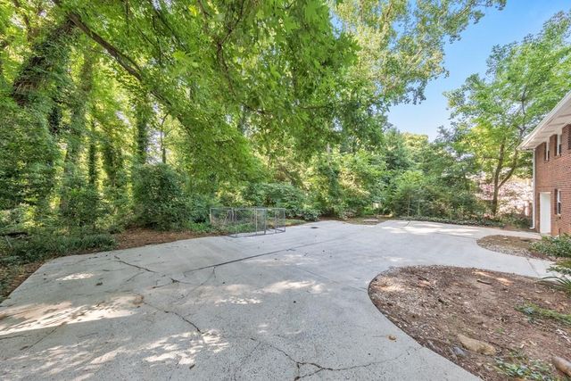 798 Pinehill Drive SE, Smyrna, GA 30080