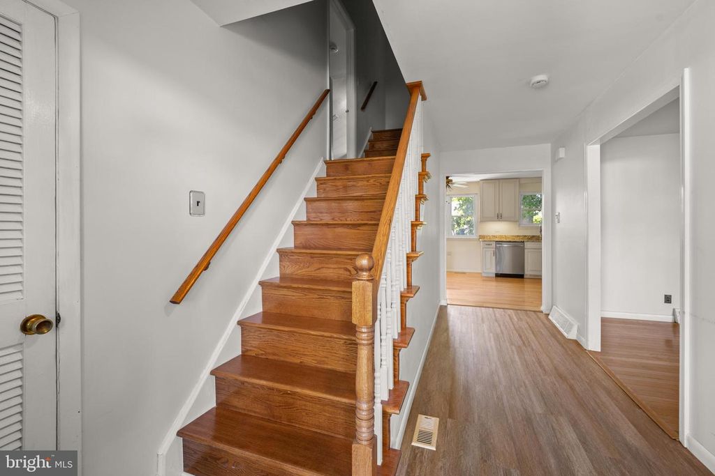 538 ELFORD RD, FAIRLESS HILLS, PA 19030 — photo 3
