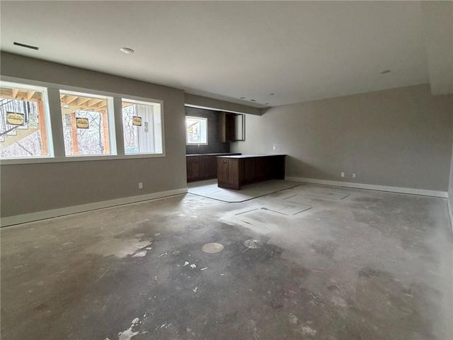 1153 SW Whitby Drive, Lee's Summit, MO 64083