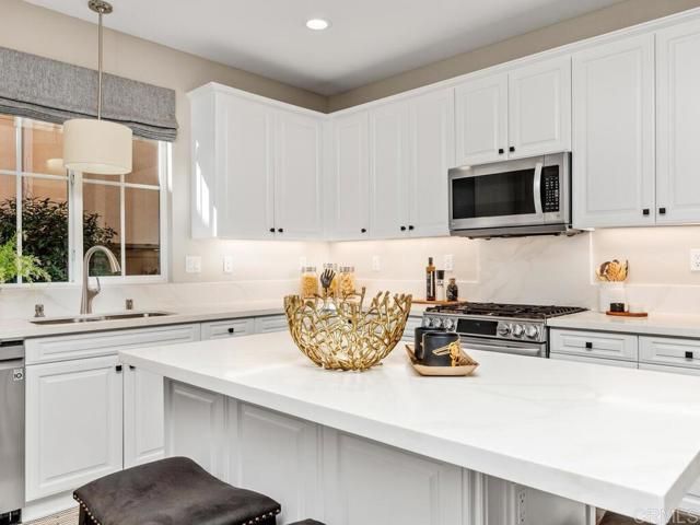 15677 Concord Ridge Terrace, San Diego, CA 92127