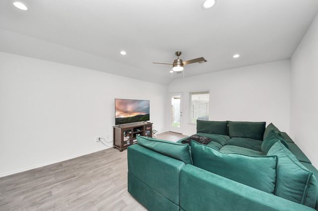 20122 Sienna Green Drive, Hockley, TX 77447