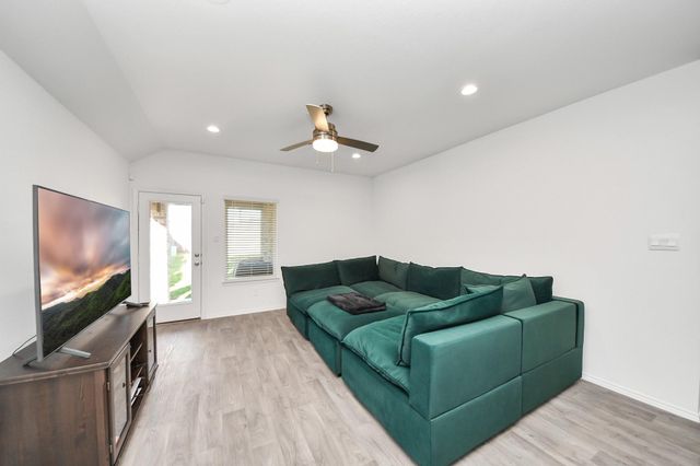 20122 Sienna Green Drive, Hockley, TX 77447