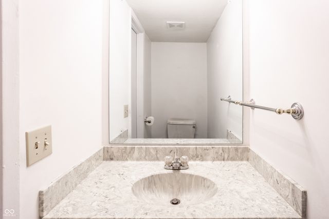 5518 Greenview Drive, Indianapolis, IN 46220