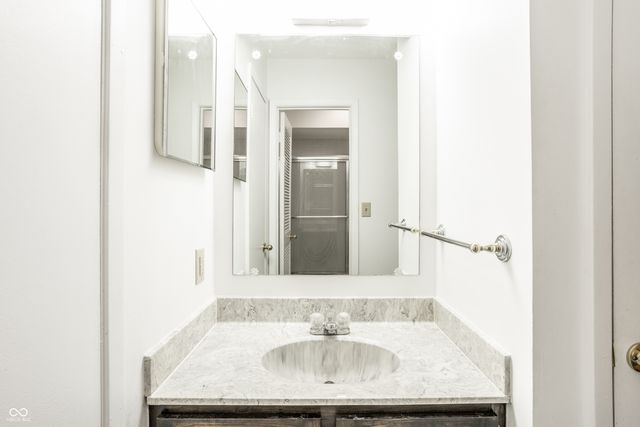 5518 Greenview Drive, Indianapolis, IN 46220