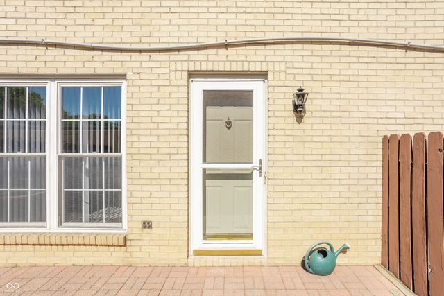 5518 Greenview Drive, Indianapolis, IN 46220